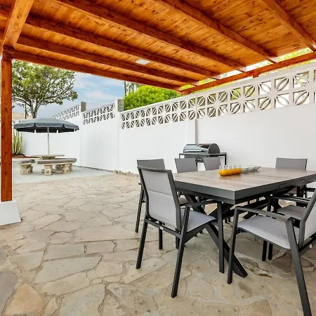 Exclusive Olivia With Private Pool