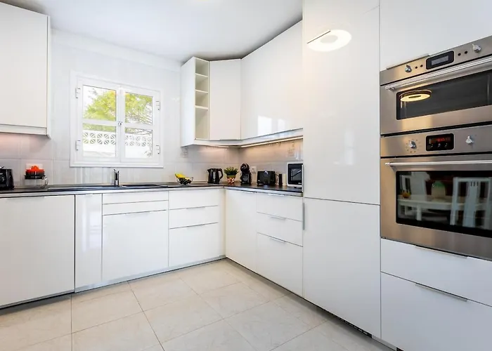 Exclusive Olivia With Private Pool Callao Salvaje