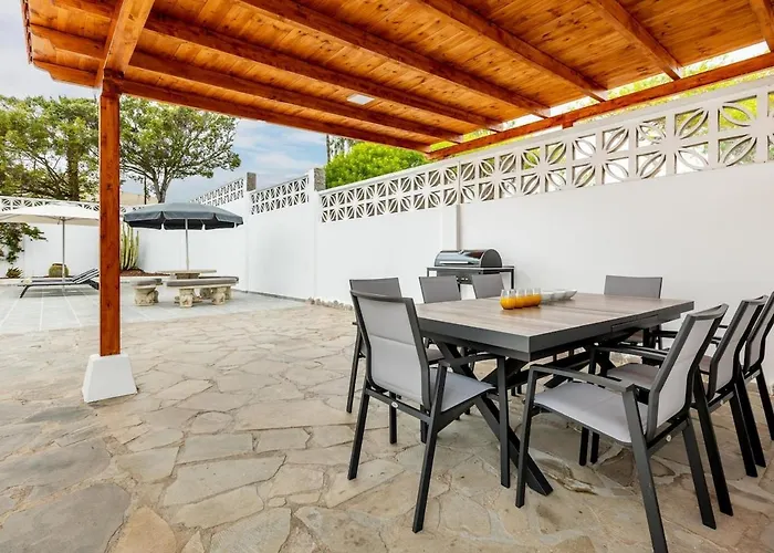 Exclusive Olivia With Private Pool